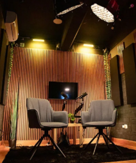 avatar Alquiler de estudio para podcast, Eleva tu programa al estándar del lujo